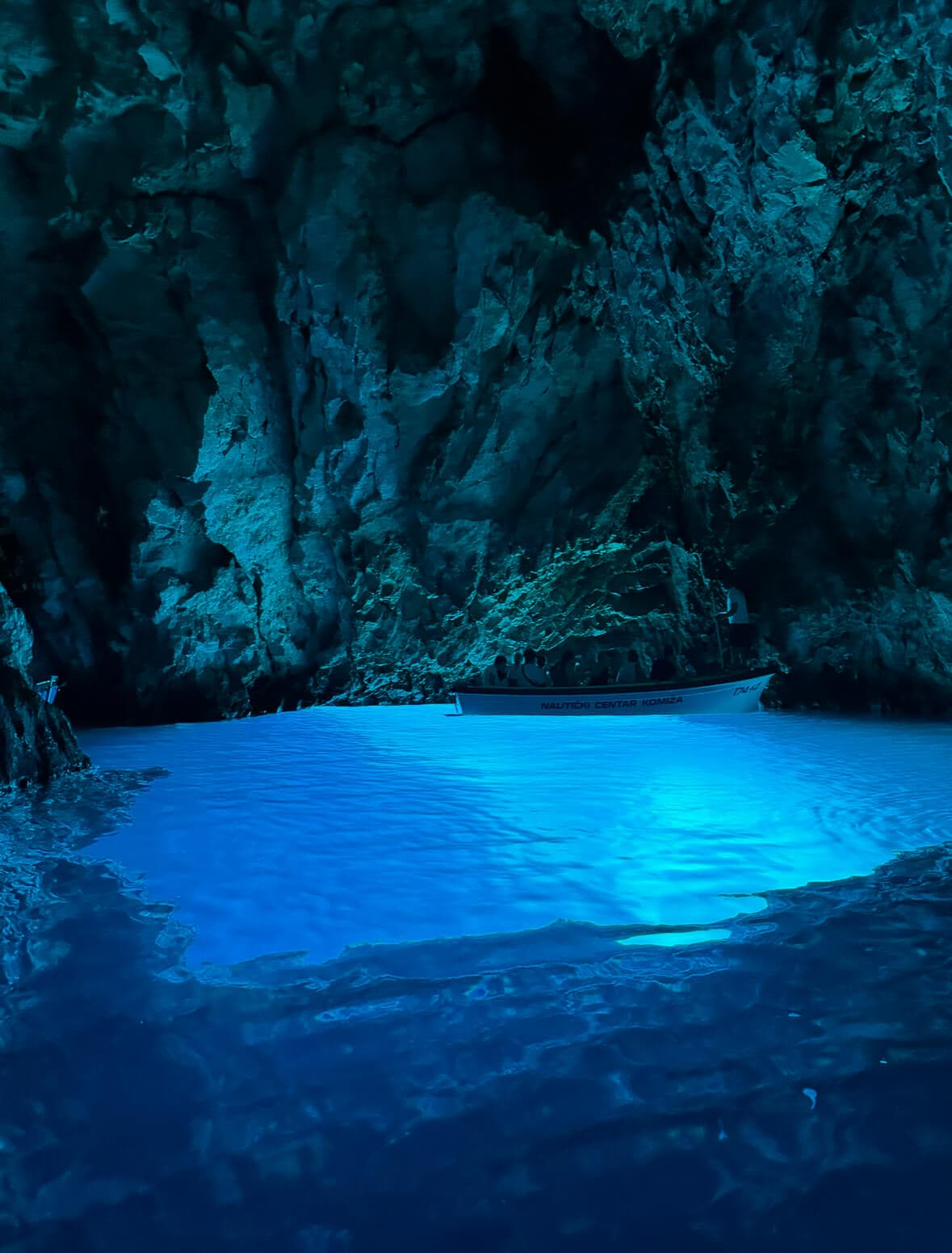 Split: Rejs łodzią motorową do Błękitnej Jaskini (Blue Cave) + wyspy